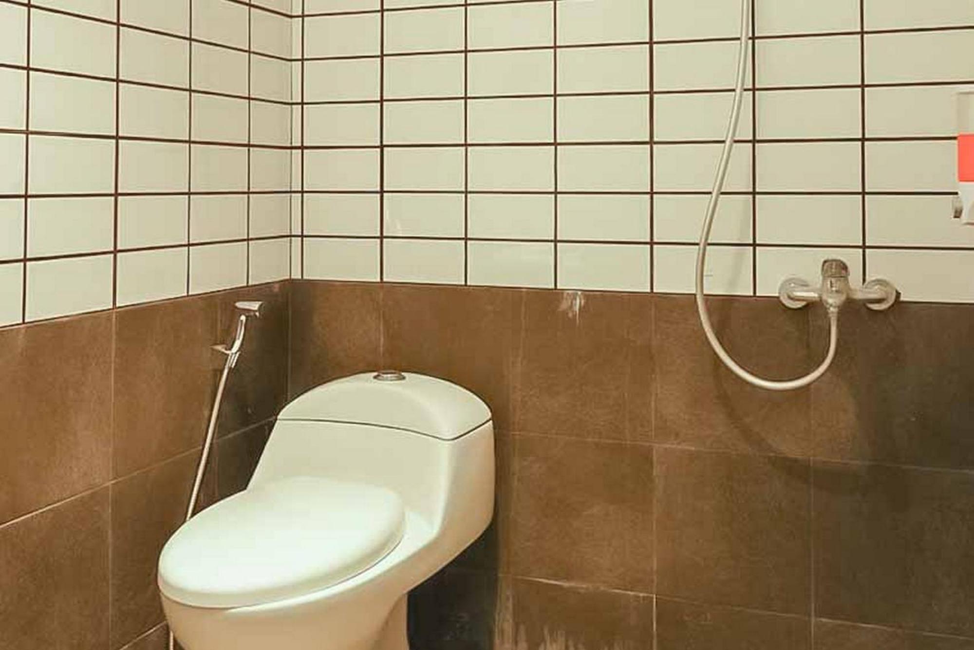 Prime Inn Near Jalan Sekip Mitra Reddoorz Medan Ngoại thất bức ảnh